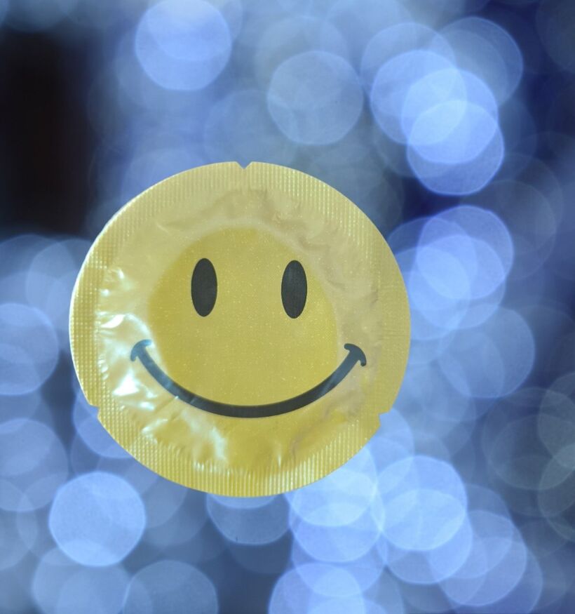 Exs Smiley Face Звичайні презервативи (1 ПК) (упаковка може відрізнятися за кольором та візерунком)