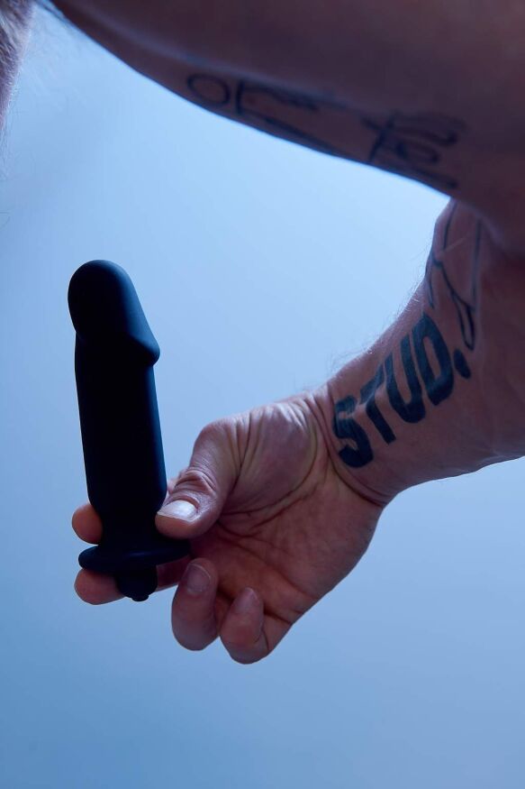 Анальный вибратор Tom of Finland Silicone Vibrating Anal Plug, 11,4х3,8 см