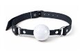 Кляп силиконовый Feral Feelings Silicon Ball Gag Black/White, черный ремень, белый шарик