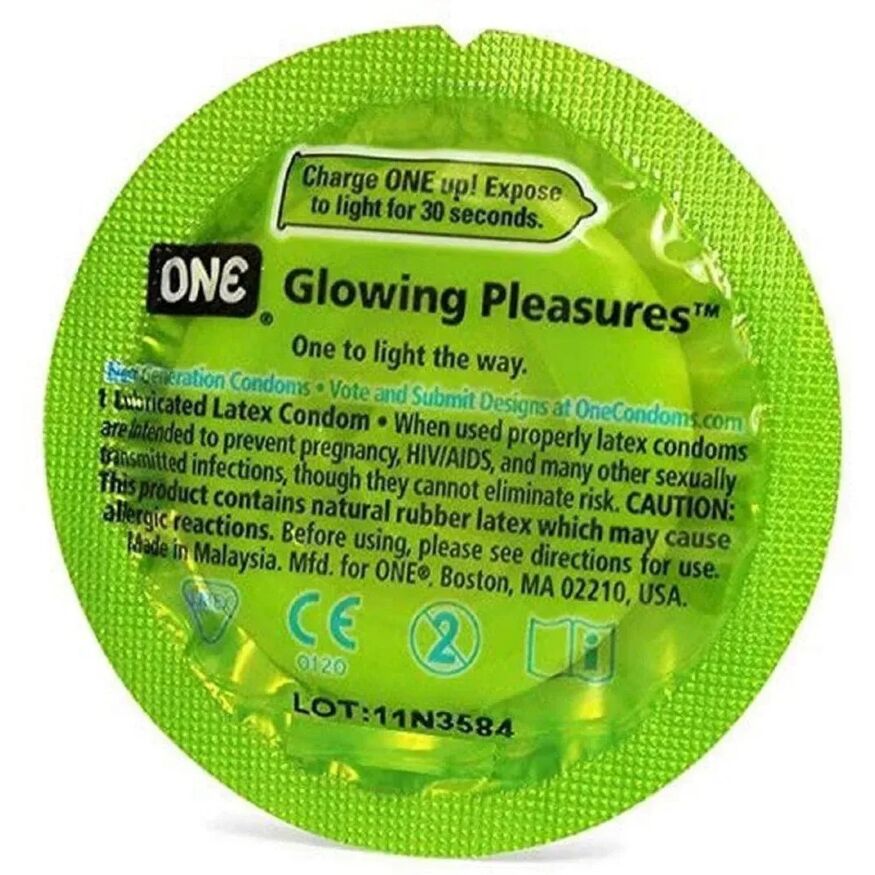 Презерватив латексный One Glowiing Pleasures светящийся в темноте, 1 шт.