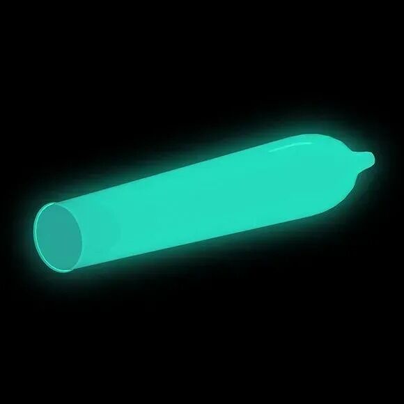 Презерватив латексный One Glowiing Pleasures светящийся в темноте, 1 шт.