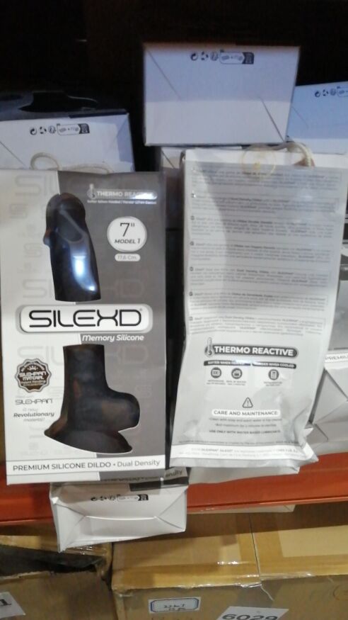 Фаллоимитатор SilexD Johnny Black (MODEL 1 size 7in), двухслойный, силикон+Silexpan, диаметр 3,8см (мятая упаковка!!!)