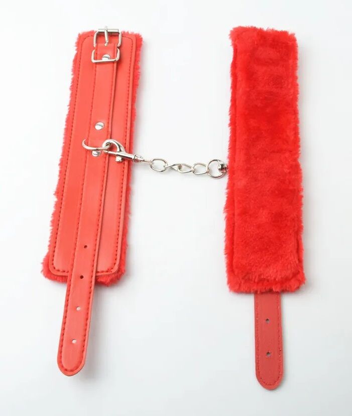 Наручники с мехом SKN-C083, RED
