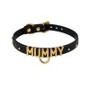 Чокер с надписью MUMMY от UPKO из итальянской кожи, чёрный с золотой фурнитурой