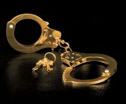 Стильні металеві наручники універсального розміруFFS Gold Metal Cuffs