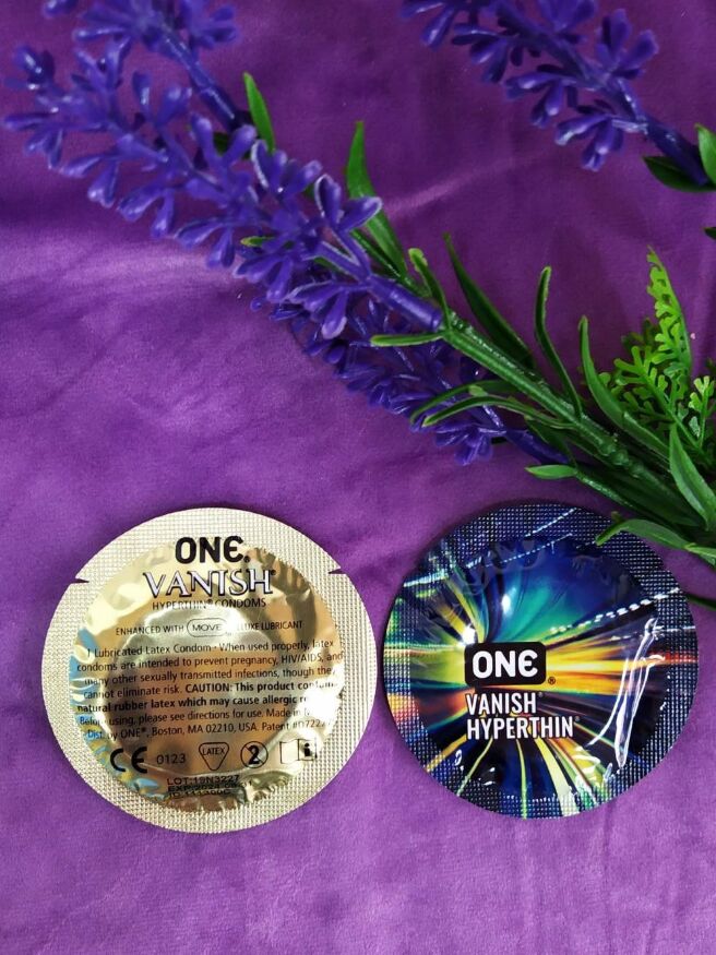 Презервативи ONE VANISH Hyperthin (гіпертонкі) (по 1 шт) (упаковка може відрізнятися кольором та малюнком)