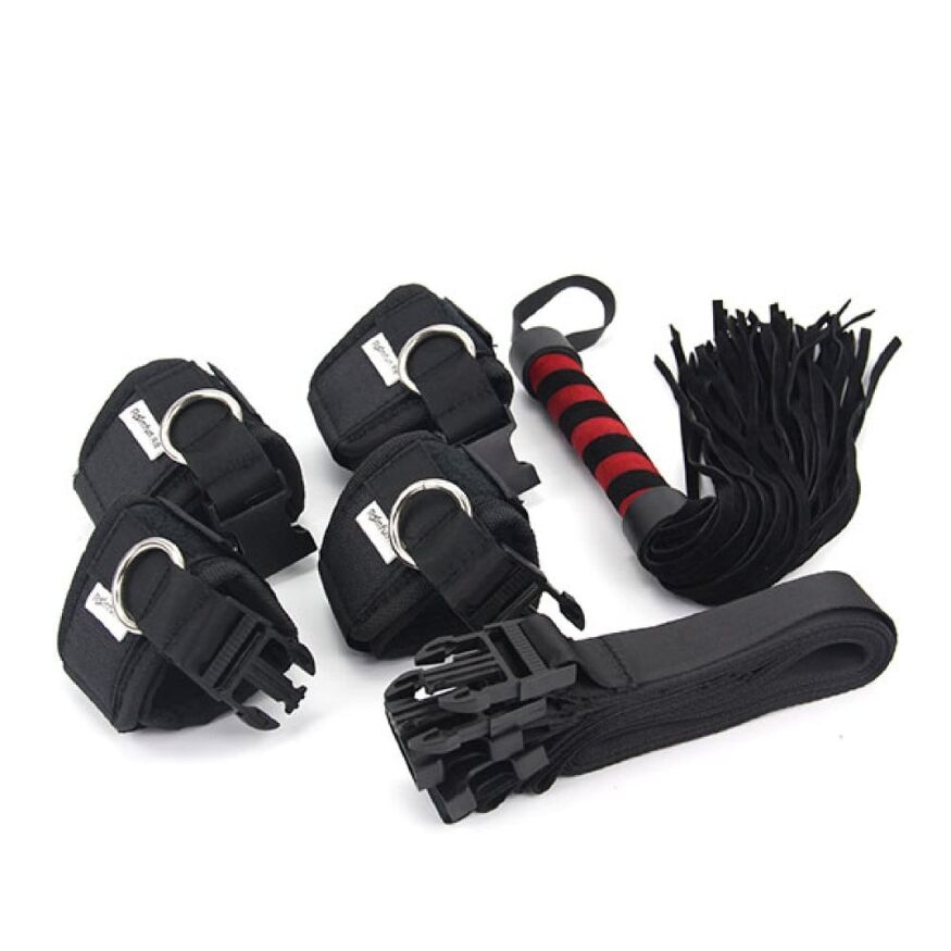 Набор БДСМ Roomfun Bedroom Bondage Kit фиксаторы, кнут и маска, черный-красный