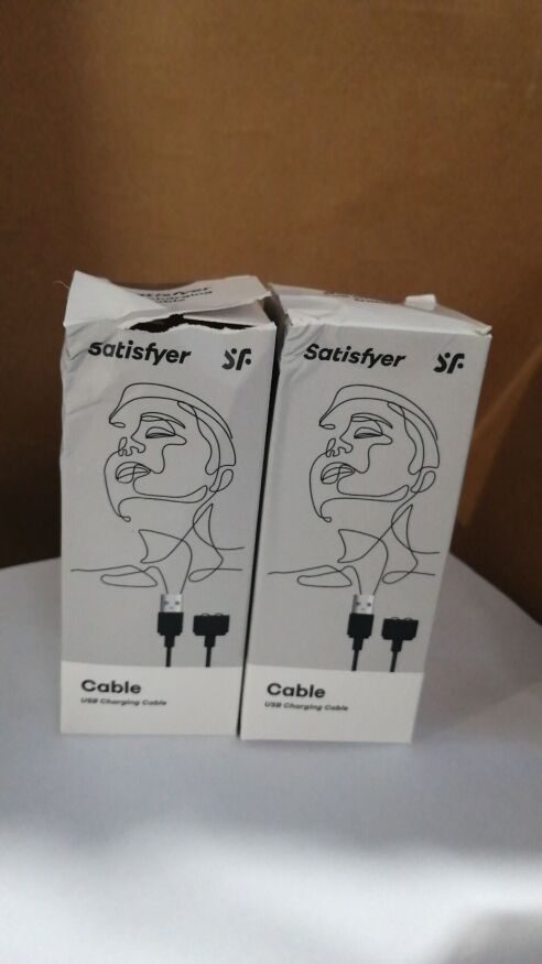 Зарядка (запасной кабель) для игрушек Satisfyer USB charging cable Black (мятая упаковка!!!)