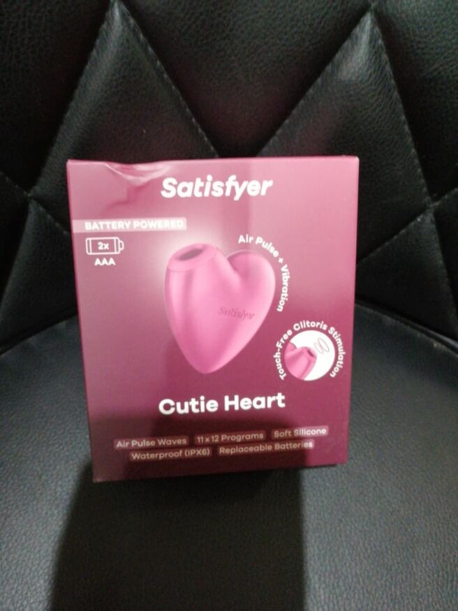 Вакуумный стимулятор-сердечко с вибрацией Satisfyer Cutie Heart Battery Series (мятая упаковка!!!)