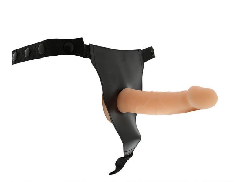 Фаллоимитатор телесного цвета с поясом Magic Flesh Strap-On.