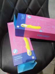 Мощный вибратор Satisfyer Vibes Yummy Sunshine (мятая упаковка!!!)