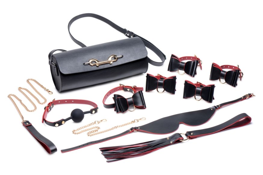 Набір БДСМ з дорожньою сумкою Master Series: Bow  -  Luxury BDSM Set With Travel Bag, 11 предметів