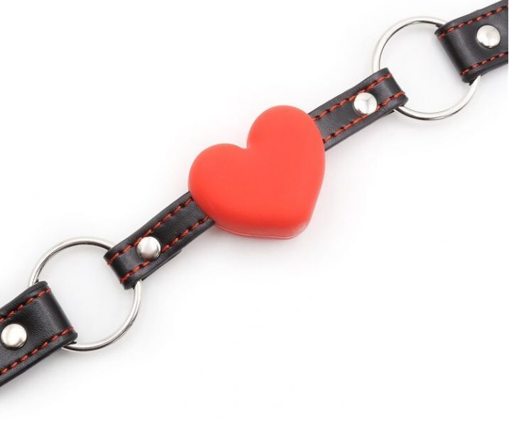 Кляп сердце  Silicone Luxury Fetish Red