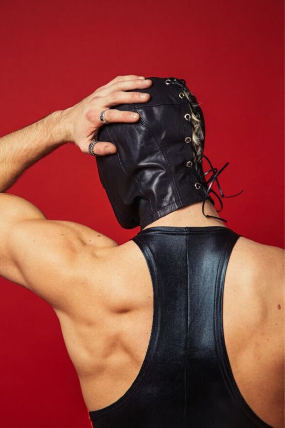 Закрытый кожаный капюшон D&amp;A Deprivation mask Leather