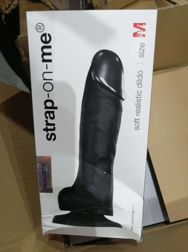Реалистичный фаллоимитатор Strap-On-Me SOFT REALISTIC DILDO Black - Size M (мятая упаковка)