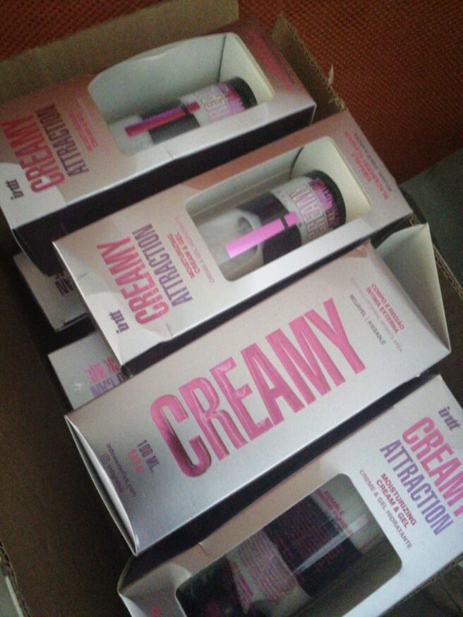 Увлажняющий крем-гель 2в1 Intt Creamy Attraction Blackberry 100мл (мятая упаковка!!!)