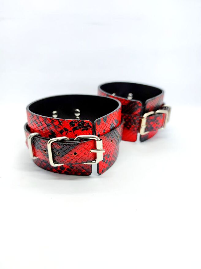 Система фиксации DS Fetish Ankle and hand cuff black/red