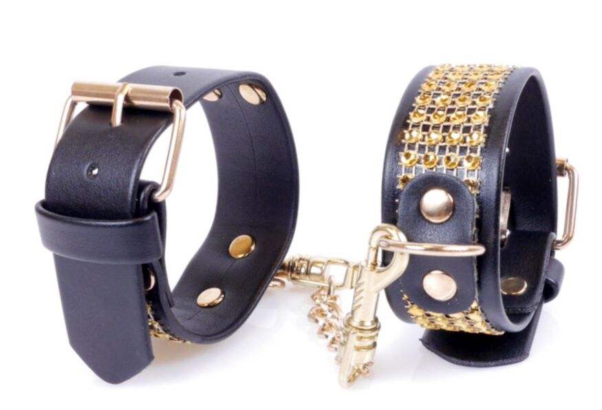 Наручники зі штучної шкіри з кристалами Fetish Boss Series - Handcuffs with cristals Gold, BS3300095