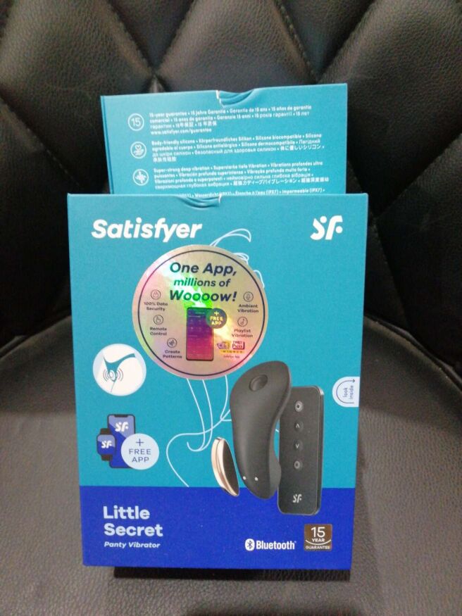 Смарт-вибратор в трусики Satisfyer Little Secret с пультом ДУ (мятая упаковка)