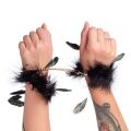 Наручники черные с длинными перьями DS Fetish на золотой цепочке