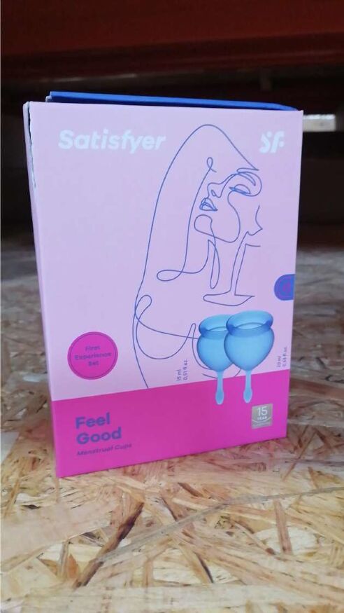 Набор менструальных чаш Satisfyer Feel Good (dark blue), 15мл и 20мл (мятая упаковка)