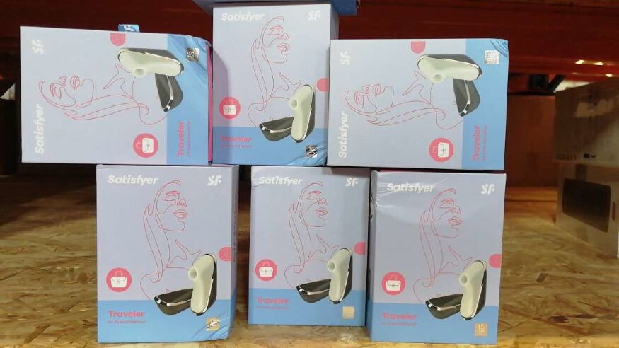 Вакуумный вибратор Satisfyer Traveler (мятая упаковка)