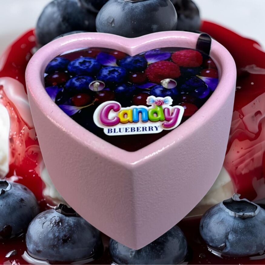 Масажна свічка з ароматом чорниці Candy Blueberry у формі серця, 70 мл
