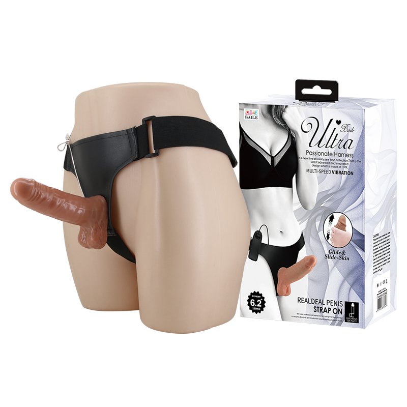 Стильный женский страпон Ultra Vibrating Realdeal Penis Strap On 6.2"