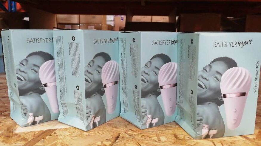 Мощный вибратор Satisfyer Lay-On - Sweet Sensation (мятая упаковка)