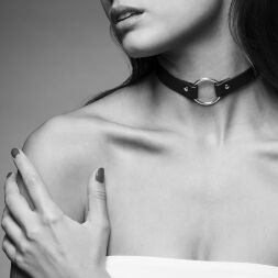 Чокер з екошкіри Bijoux Indiscrets Maze - Single Choker Black